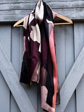 🎁White House Black Market Abstract Chiffon Scarf Wrap 70x21 Burgundy Pink Black